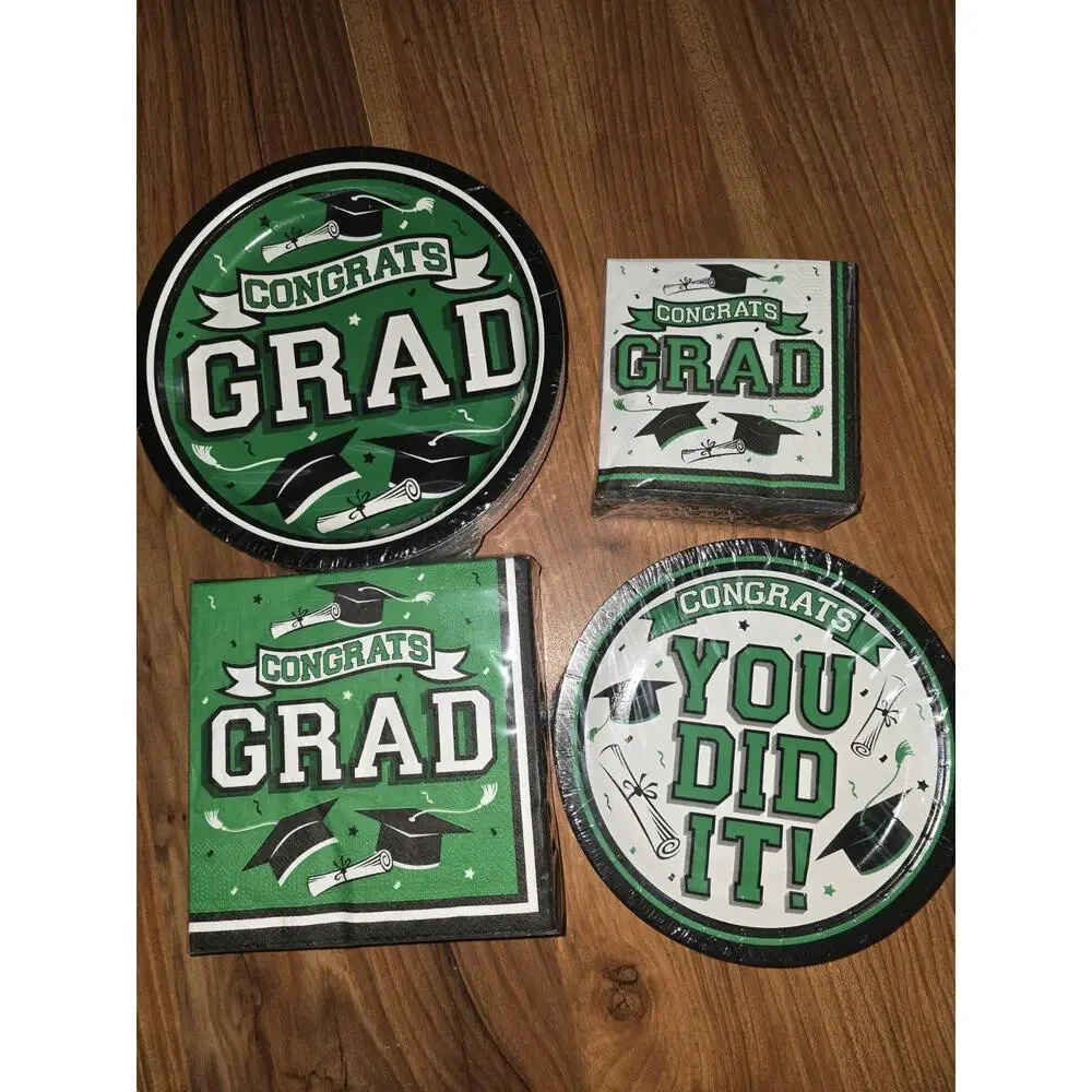 Gatherfun Graduation Party Supplies Dinnerware Set green Disposable dinner paper